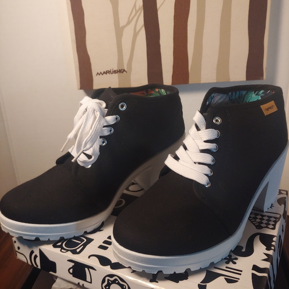 Refresh Women's Heel Boot - Picture 5 of 12